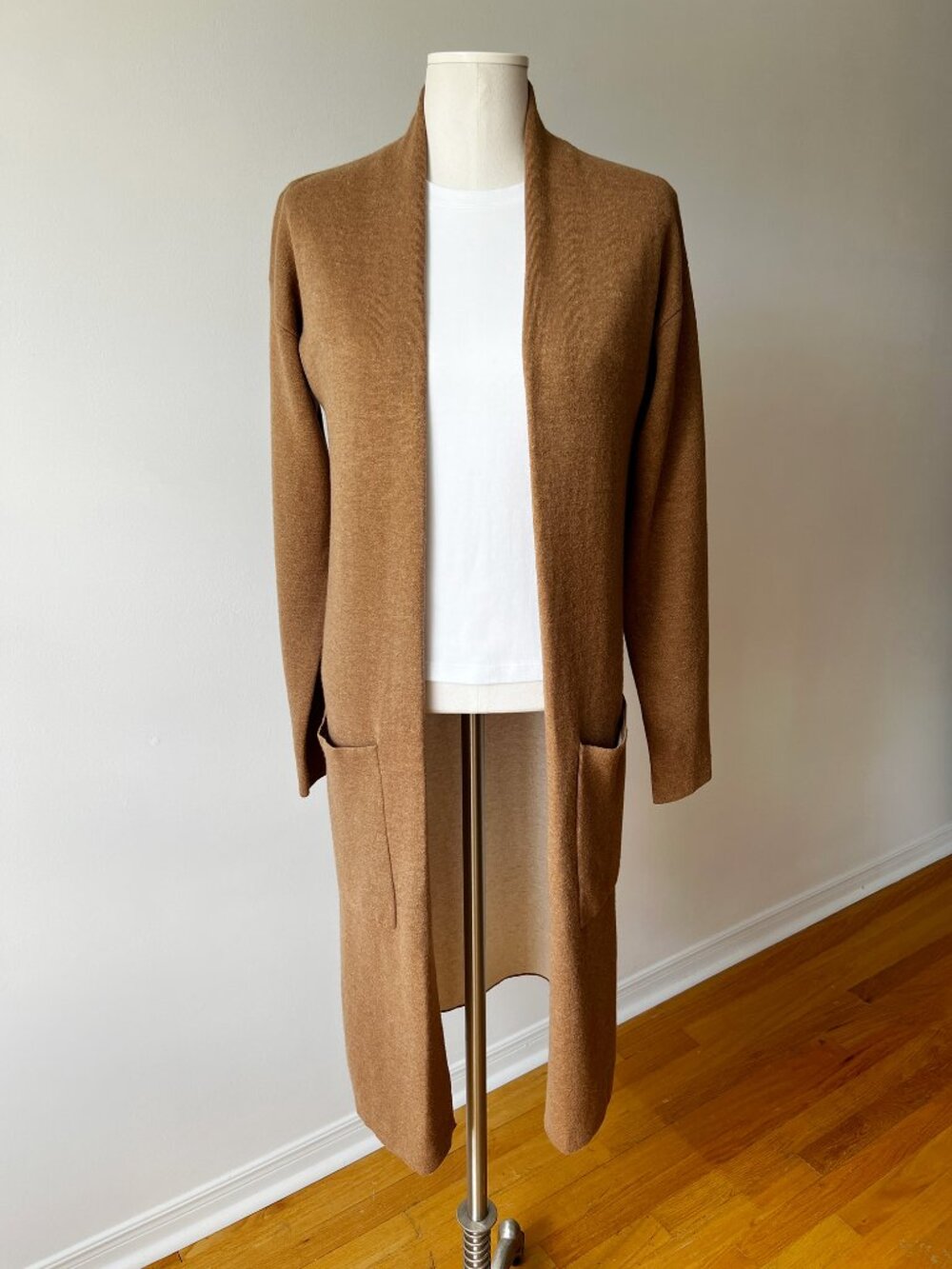 Aritzia Babaton Lance Cardigan in Constant Camel/Birch, size XS.